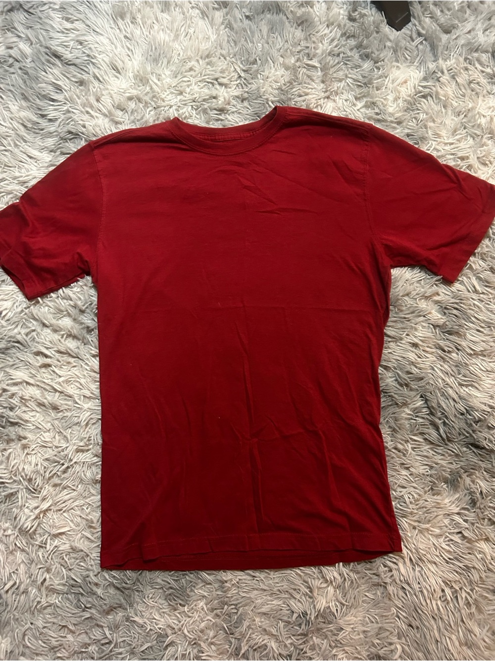 Men's Solid Crewneck Short Sleeve Tee in Deep Red